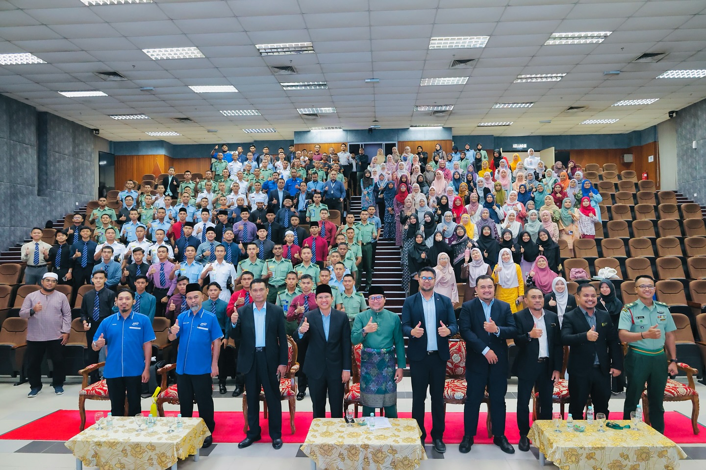 “Ramai boleh jadi ketua. Tapi tak semua memimpin dengan jiwa.”