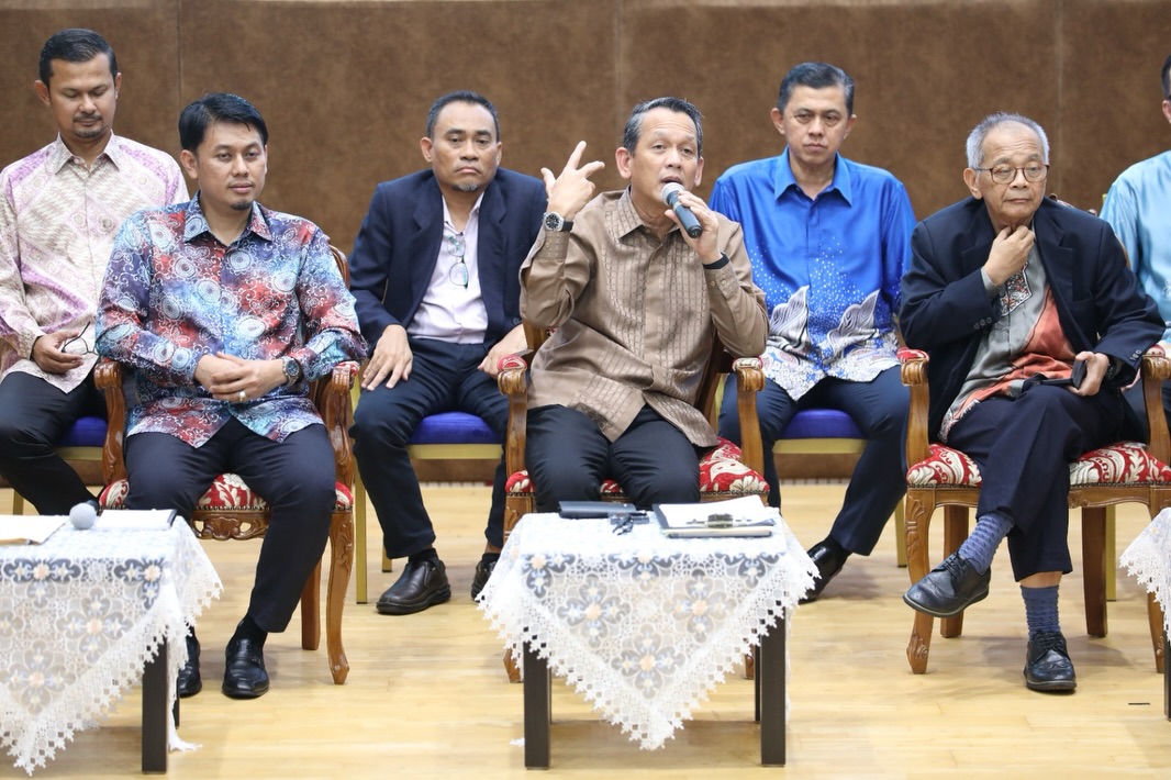 Kecemerlangan universiti tidak bermula dengan pencapaian semata-mata, tetapi dengan visi yang jelas serta kefahaman yang dikongsi bersama.